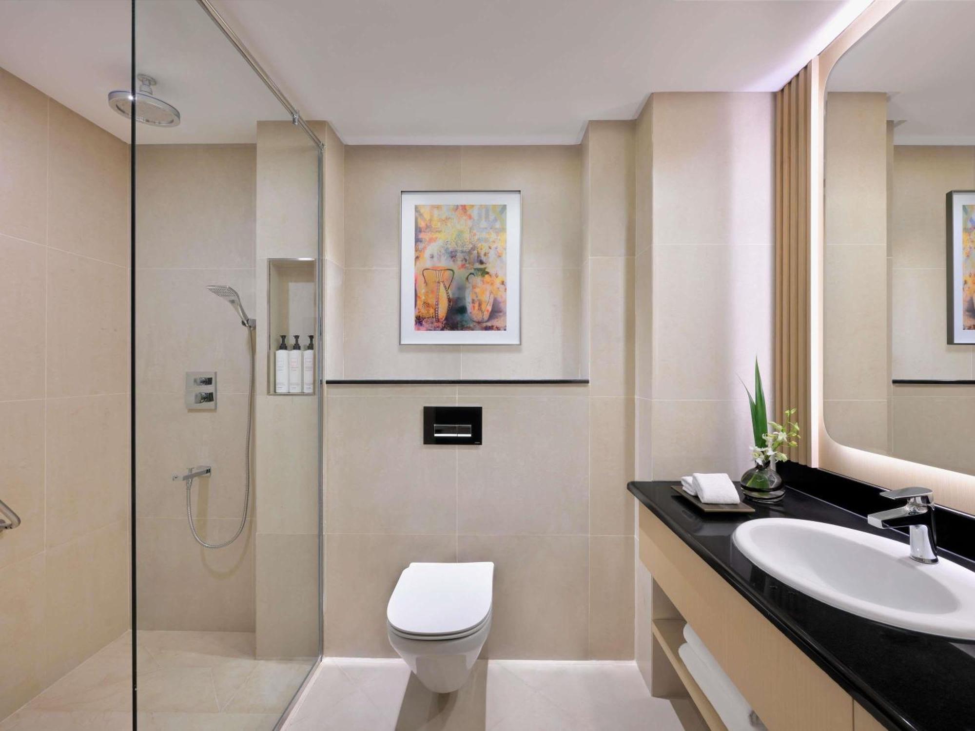 Suite with Hot Tub and Terrace